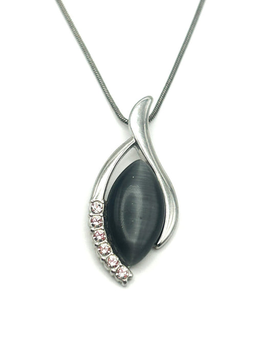 Silver Tone Cat’s Eye & Rhinestone Pendant Necklace