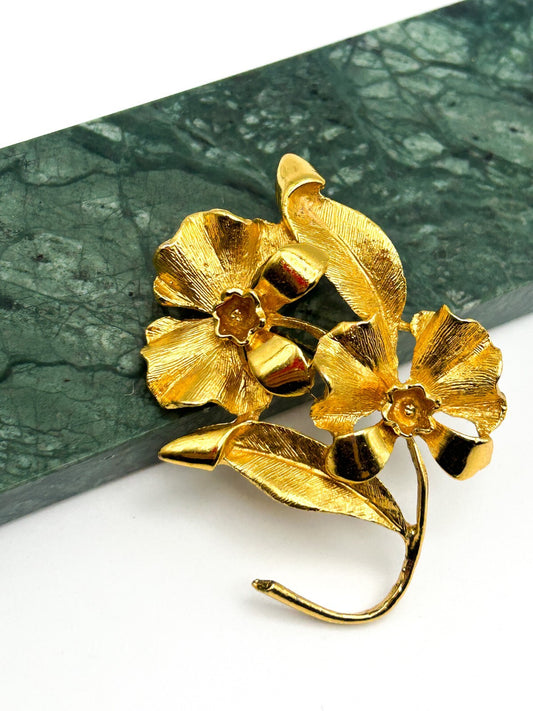 Vintage Hollywood Flower Brooch Gold Tone Textured Floral Spray Pin