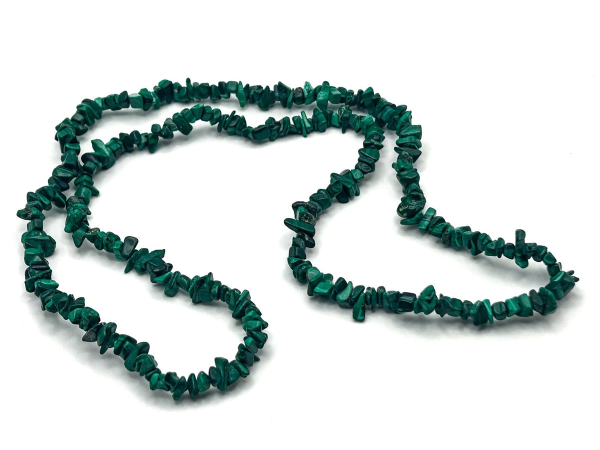Vintage Long Clasp-less Malachite Semi-precious Gemstone Chip Necklace