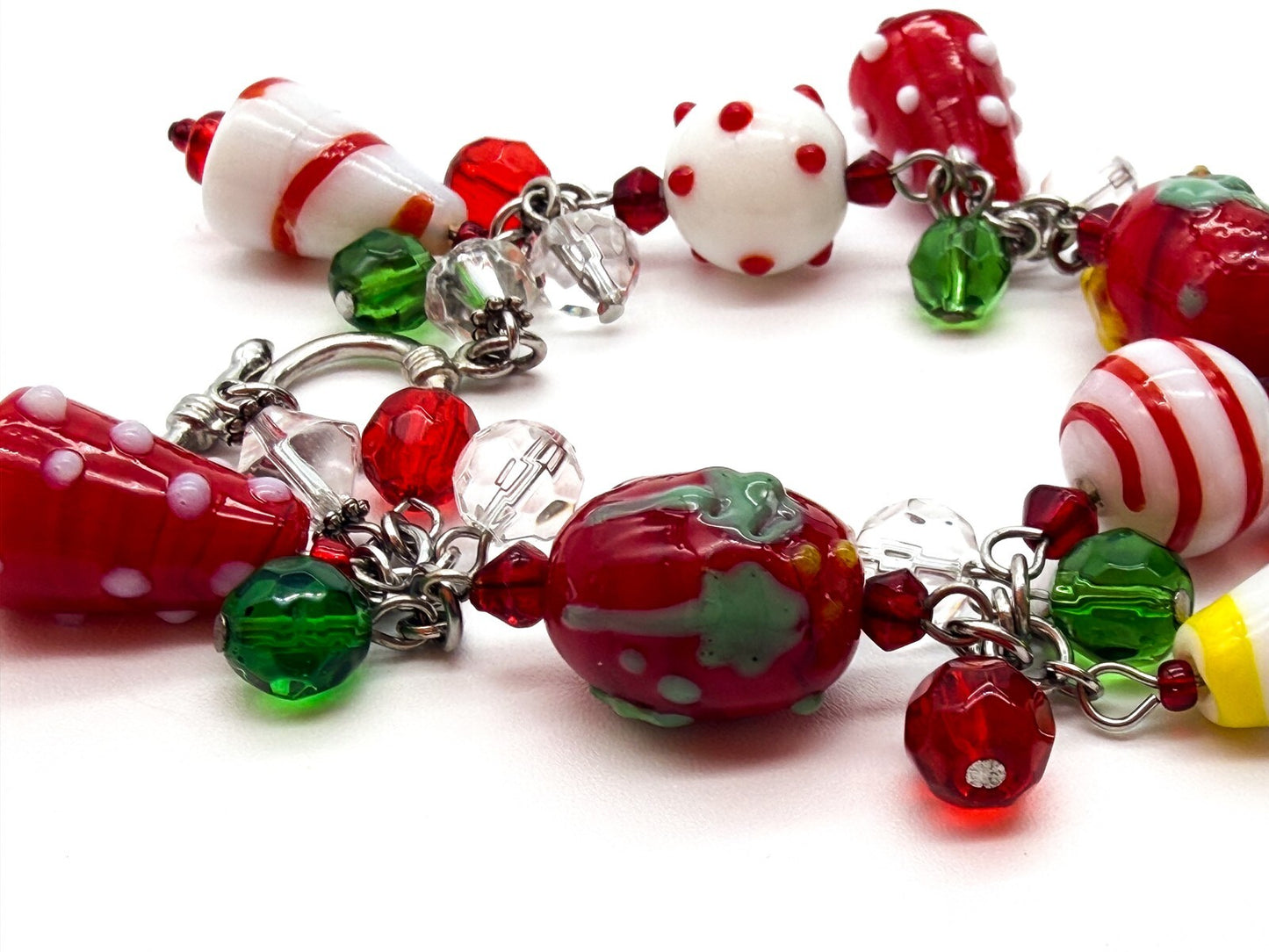 Christmas Charm Bracelet Glass Beads Festive Lampwork Red Green Xmas 8”