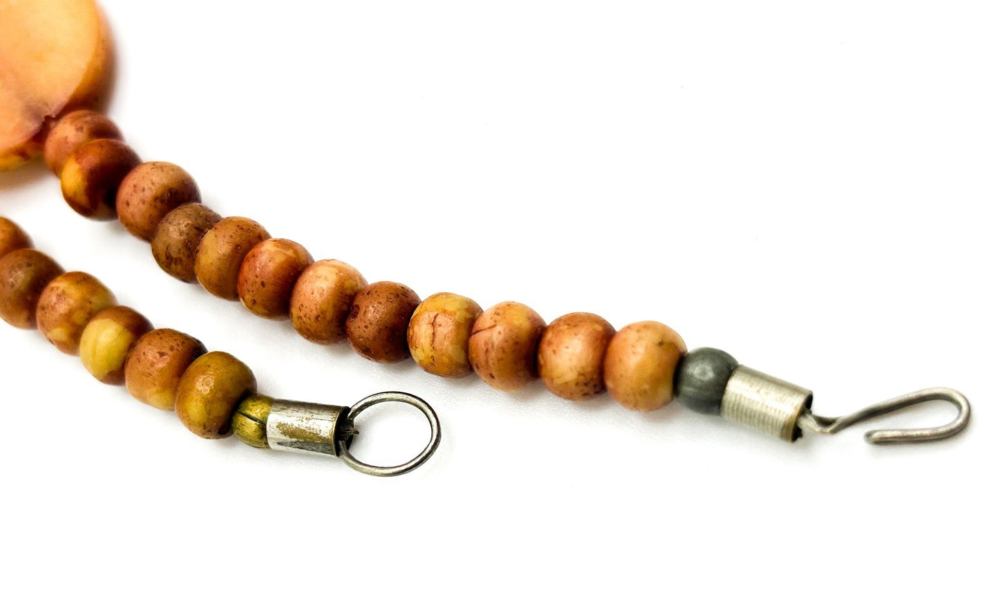 Red, Cream Olive/Brown Mottled Natural Overlapping Oval Disc Beaded Necklace