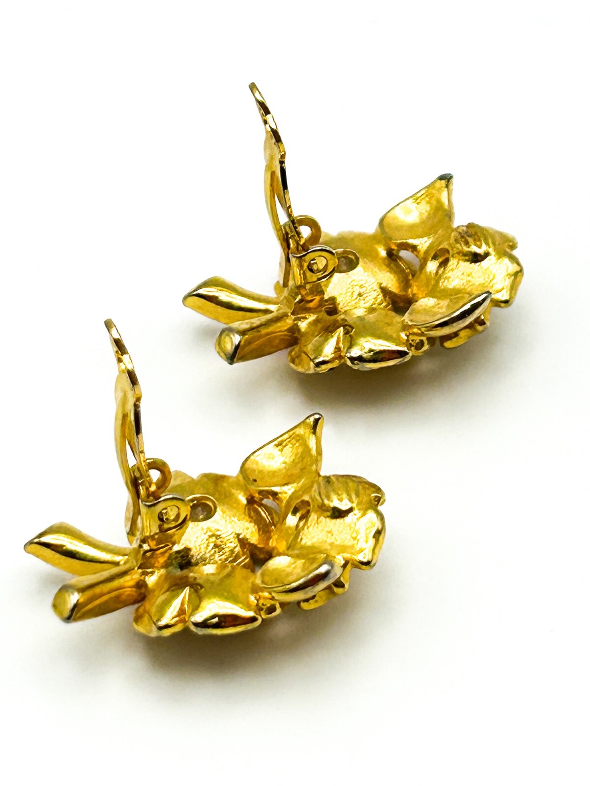 Vintage Gold Tone Floral Clip On Earrings Faux Pearl Rhinestone Bouquet Retro