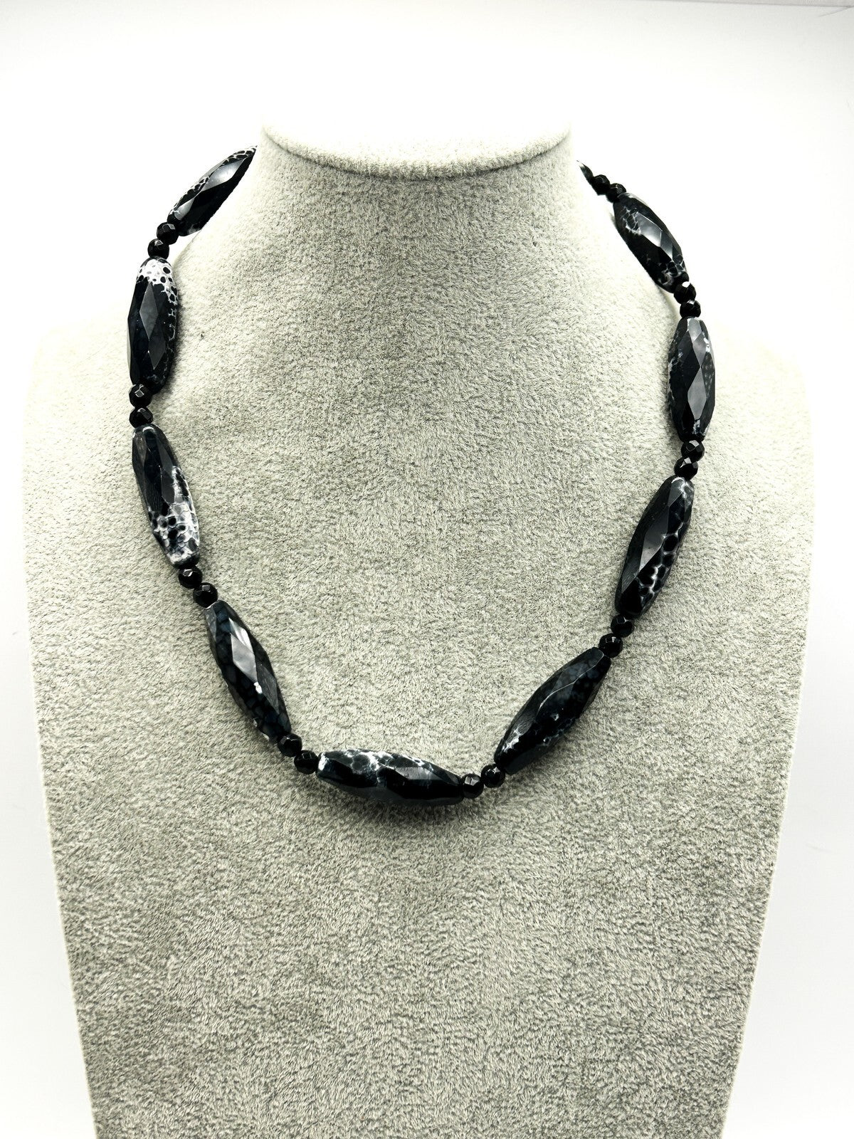 Black & White Dragon Vein Agate Semi-precious Necklace Faceted Black Chalcedony