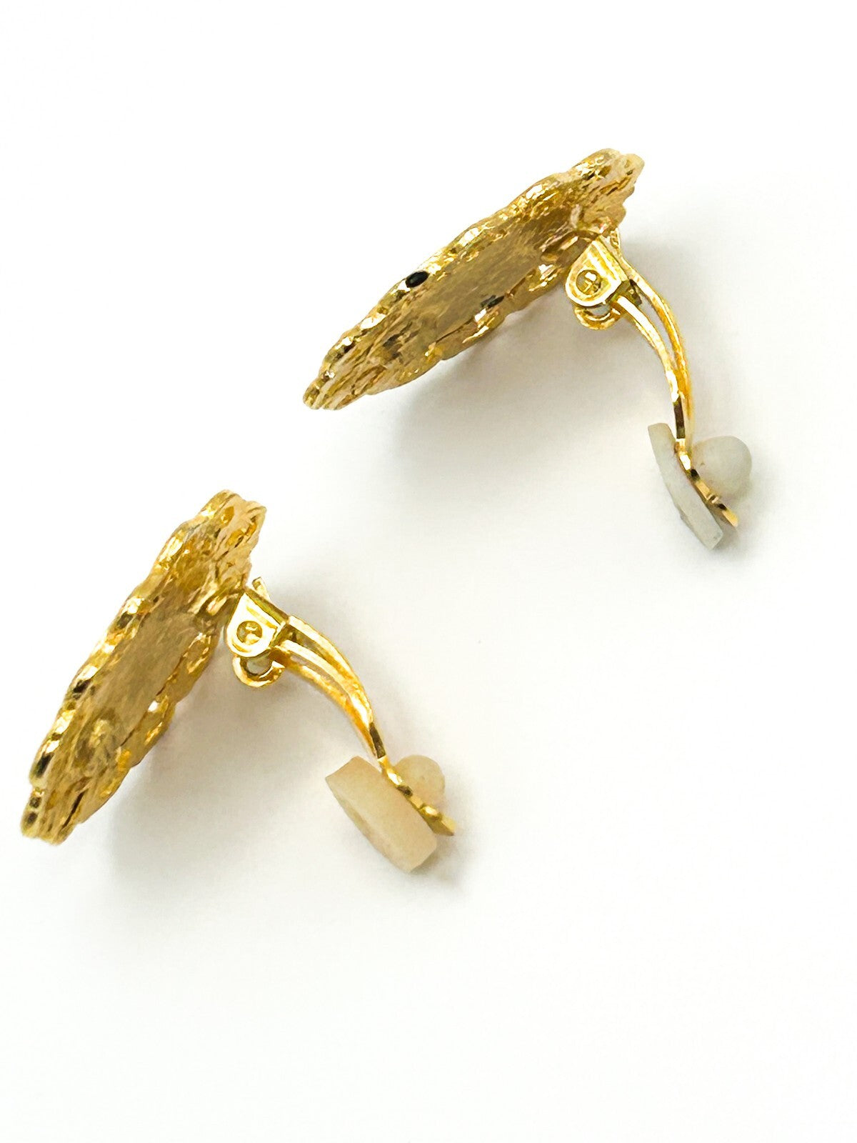 Vintage Gold Tone Black Enamel Flower Detail Clip-On Earrings
