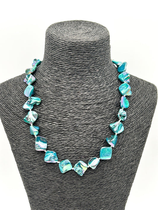 Vintage Shell Necklace Blue Green Purple AB Oil Slick Iridescent Statement 18.5”