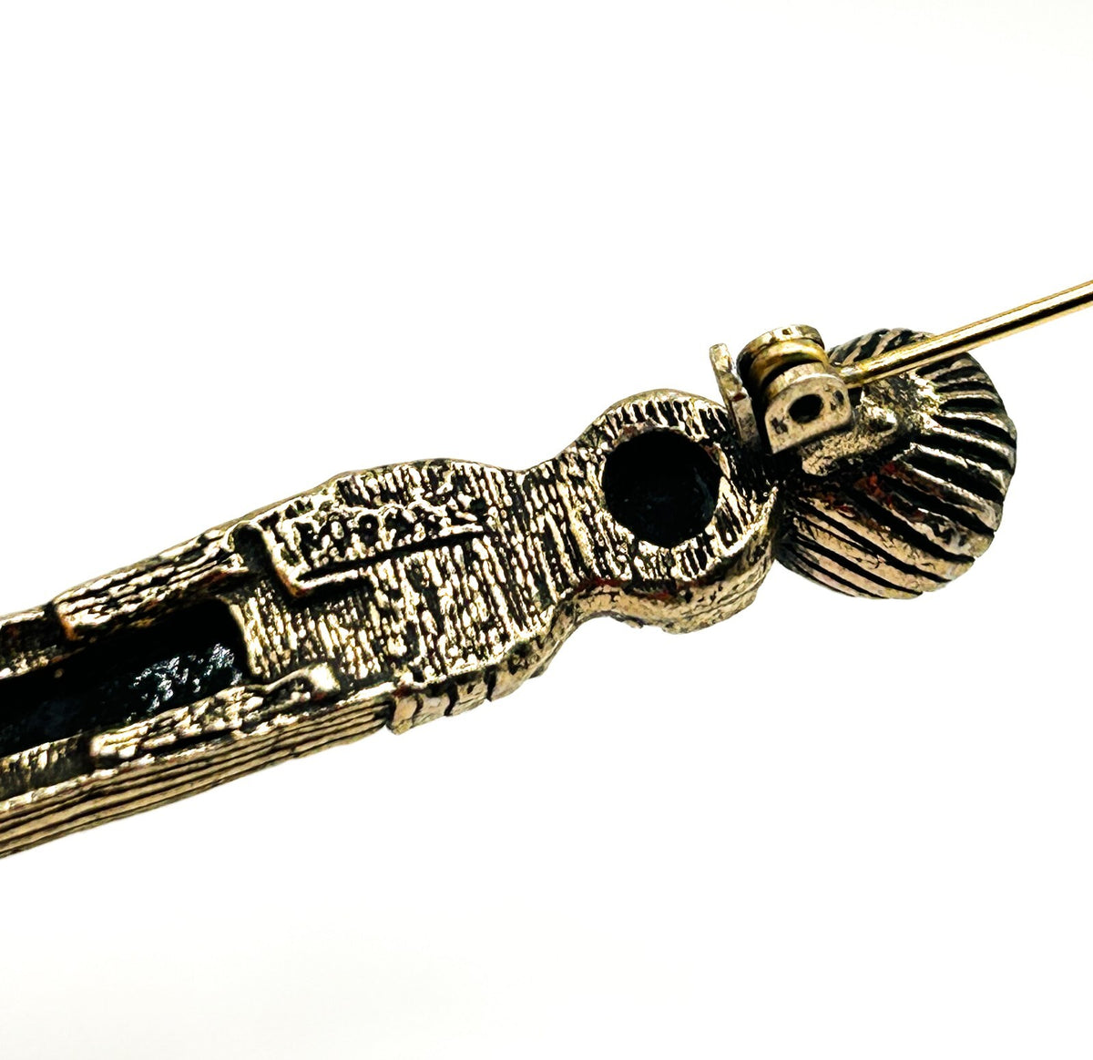 Vintage Miracle Black Glass Kilt Pin Brooch Antiqued Gold Tone Signed