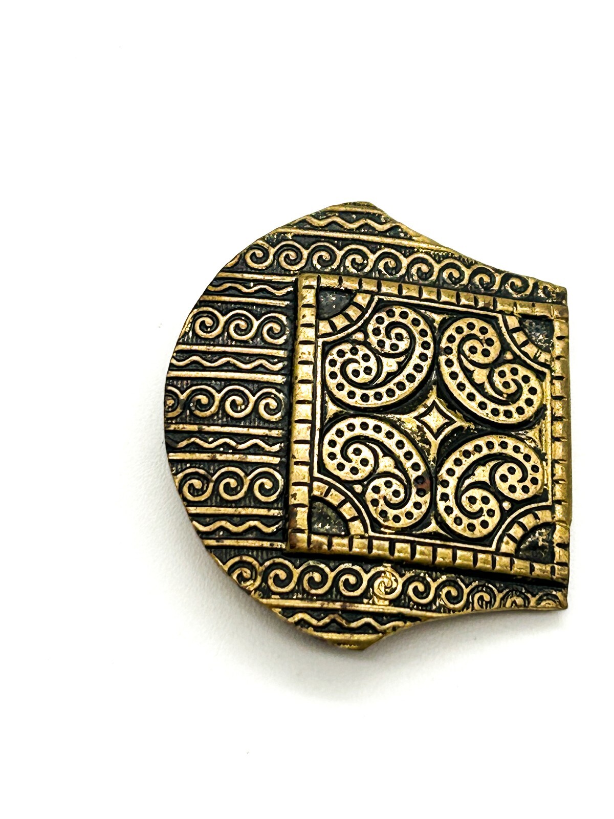 Vintage Ornate Brass Gold Tone Belt Buckle Embossed Scroll Pattern Black Metal