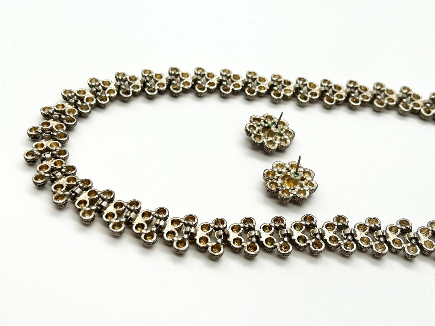Vintage Gold Tone Rope Effect Ball Necklace Set Floral Stud Earrings 16.5”