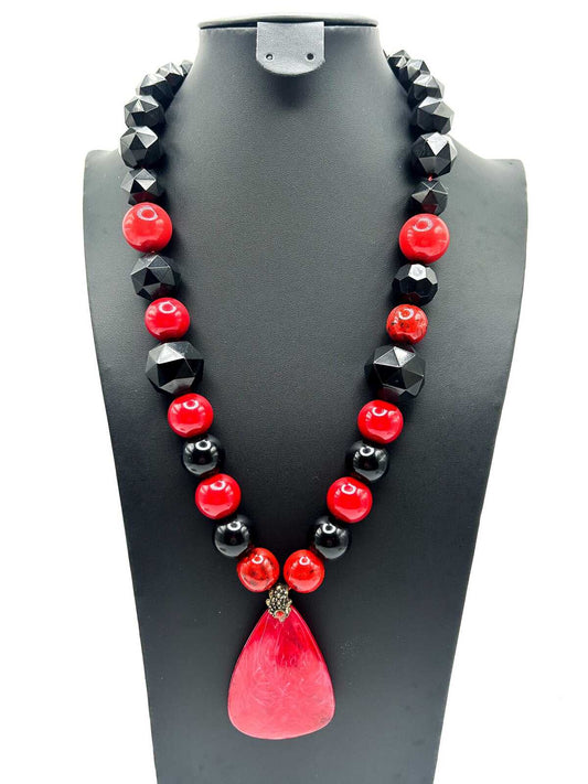Vintage Red and Black Beaded Pendant Necklace