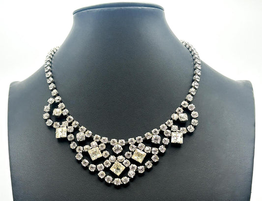 Vintage Style Rhinestone Bib Necklace Silver Tone Cupchain Statement Scallop 16”