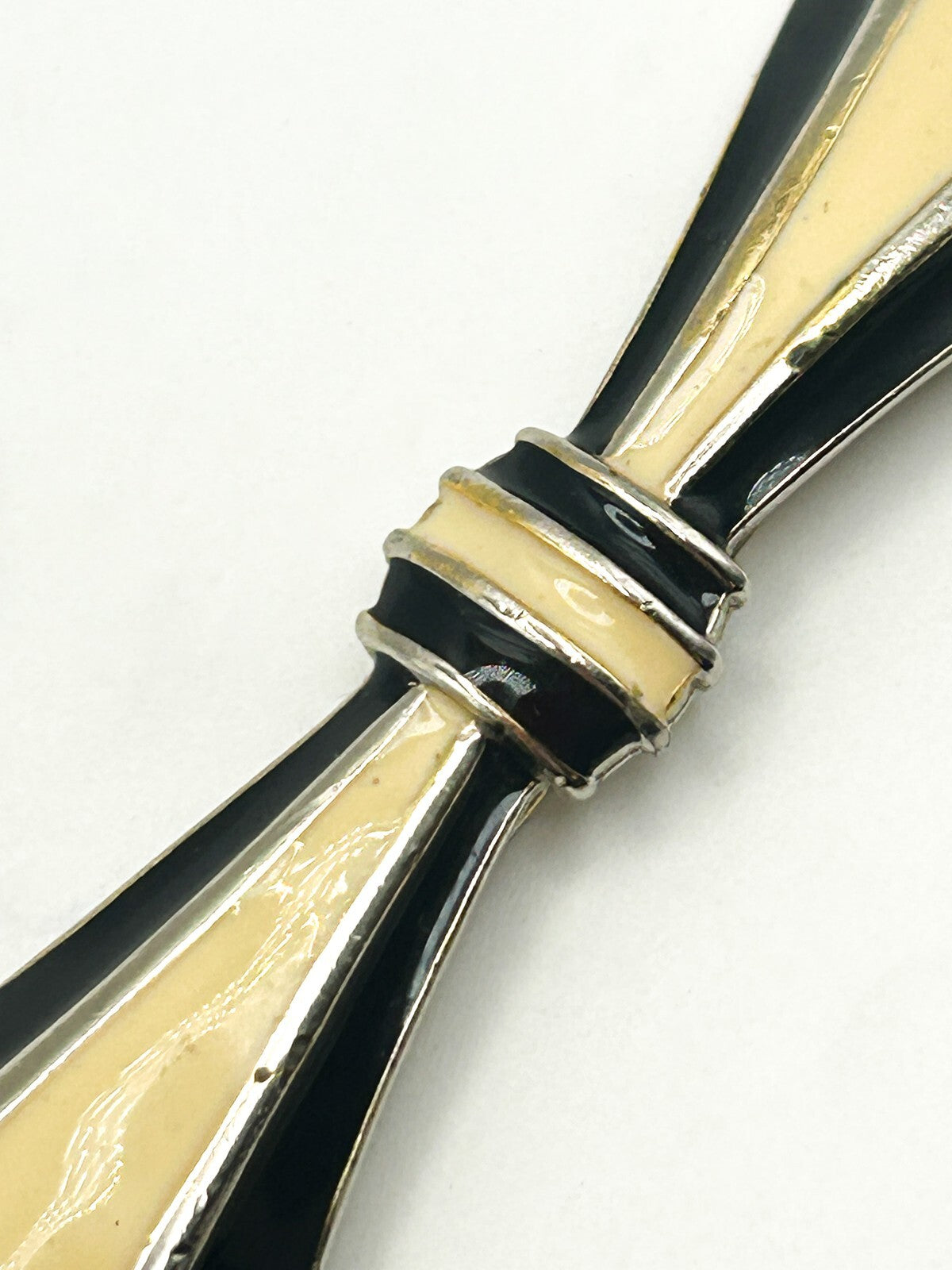 Vintage 1980s Black & Cream Enamel Bow Brooch Classic Design