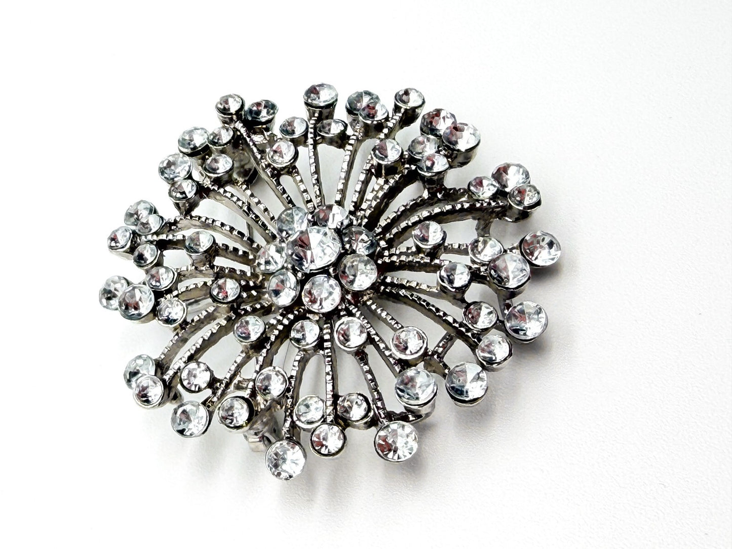 Vintage Rhinestone Starburst Pendant Brooch Silver Tone Crystal Spray Pin 5cm