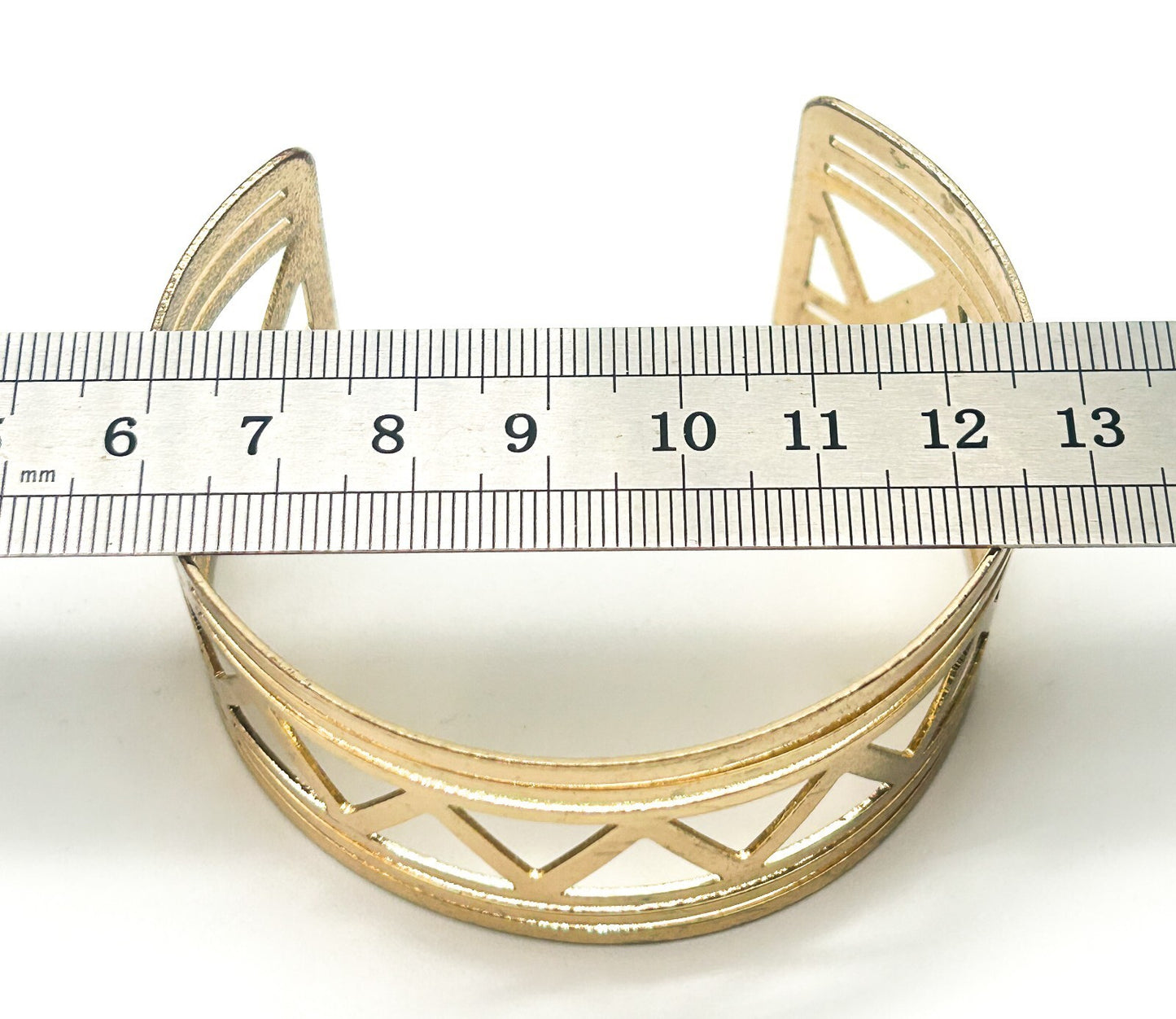Modern Bangle Bundle Silver Tone Hinged Wavy Bangle Gold Tone Geometric Cuff