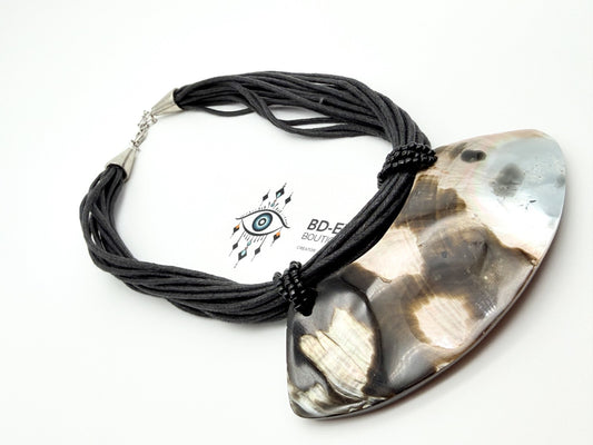Mother of pearl necklace