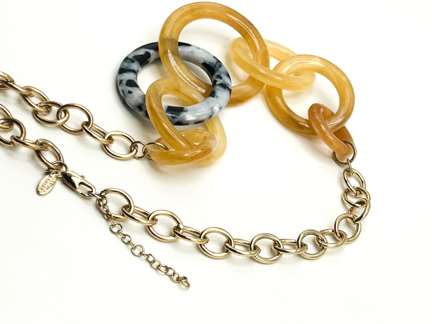 Oliver Bonas Juno Resin Link Necklace – Gold Tone Chain, 19”