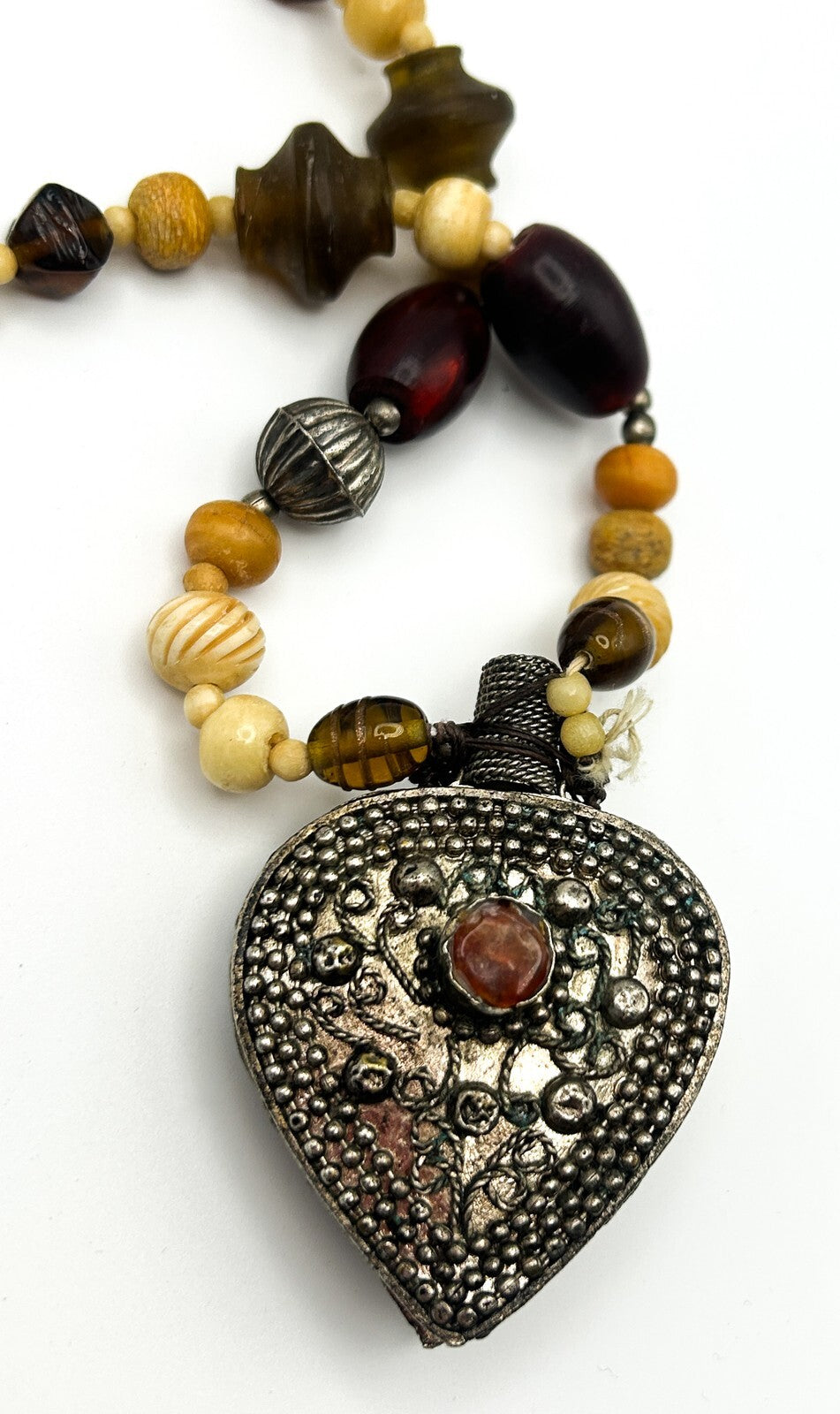 Vintage Repousse Heart Perfume Bottle Pendant Necklace Silver Tone Beaded 14”