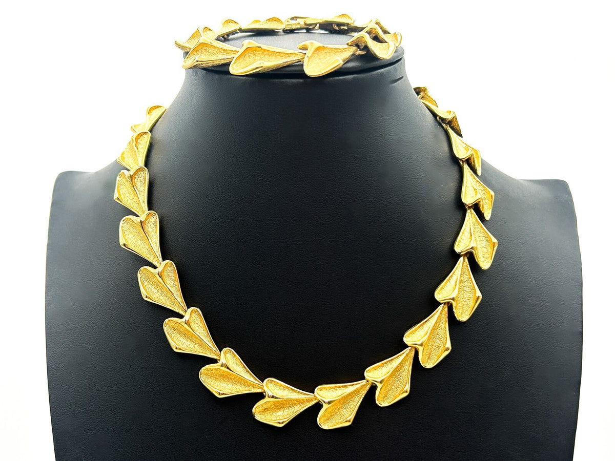 Gold Tone Laurel Leaf Link Necklace & Bracelet Set – Articulated Brushed Finish