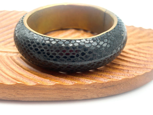 Vintage Black Bracelet Textured Faux Snakeskin Bangle Gold Tone Brass Interior