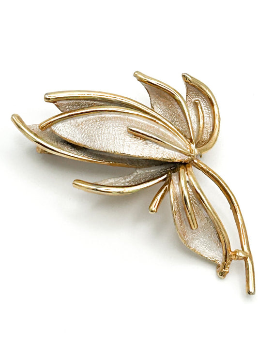 Signed Rare HOLLYWOOD Flower Leaf Petal Brooch Vintage