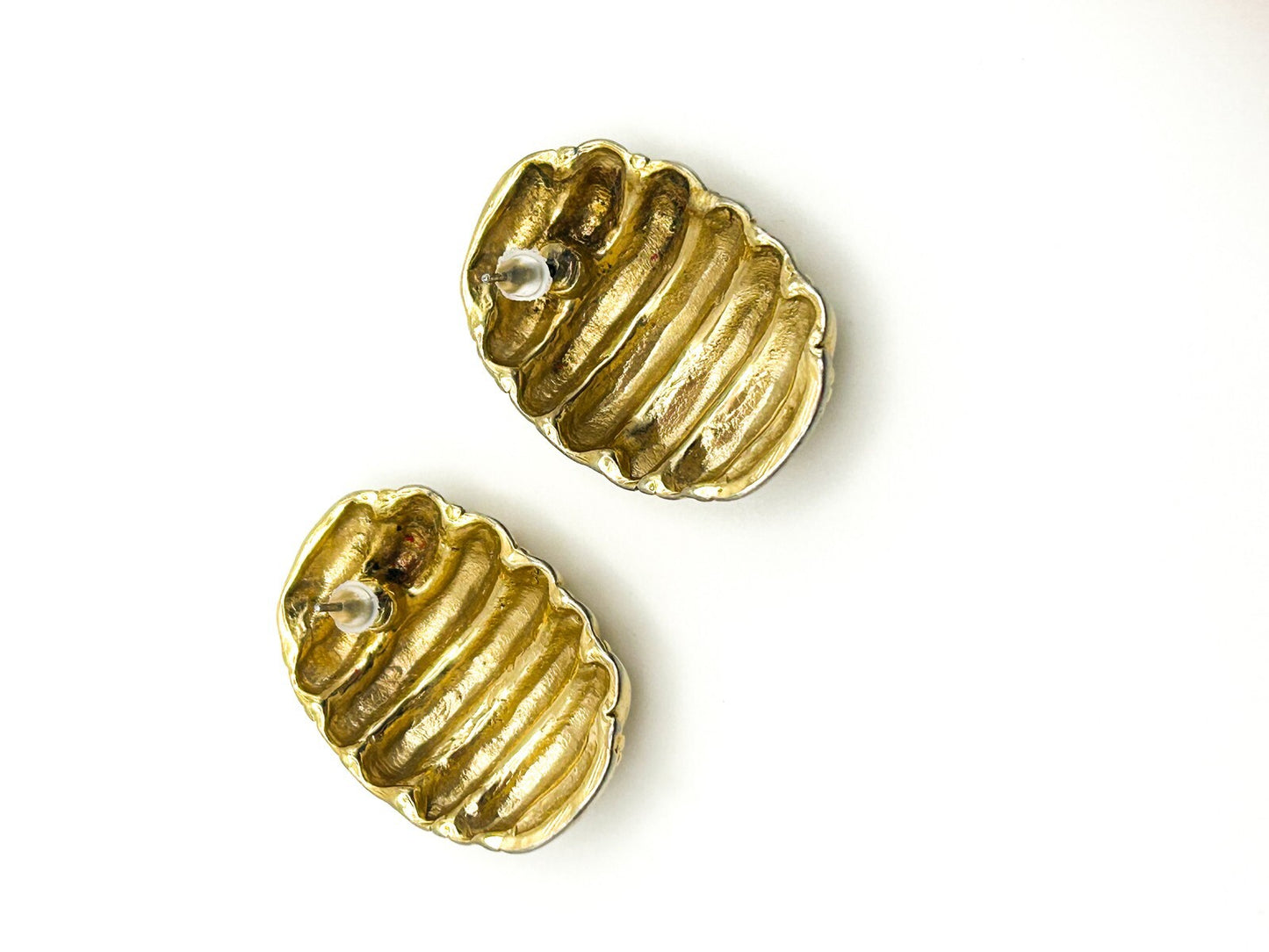 Vintage Ribbed Gold Tone Oval Clip-On Earrings