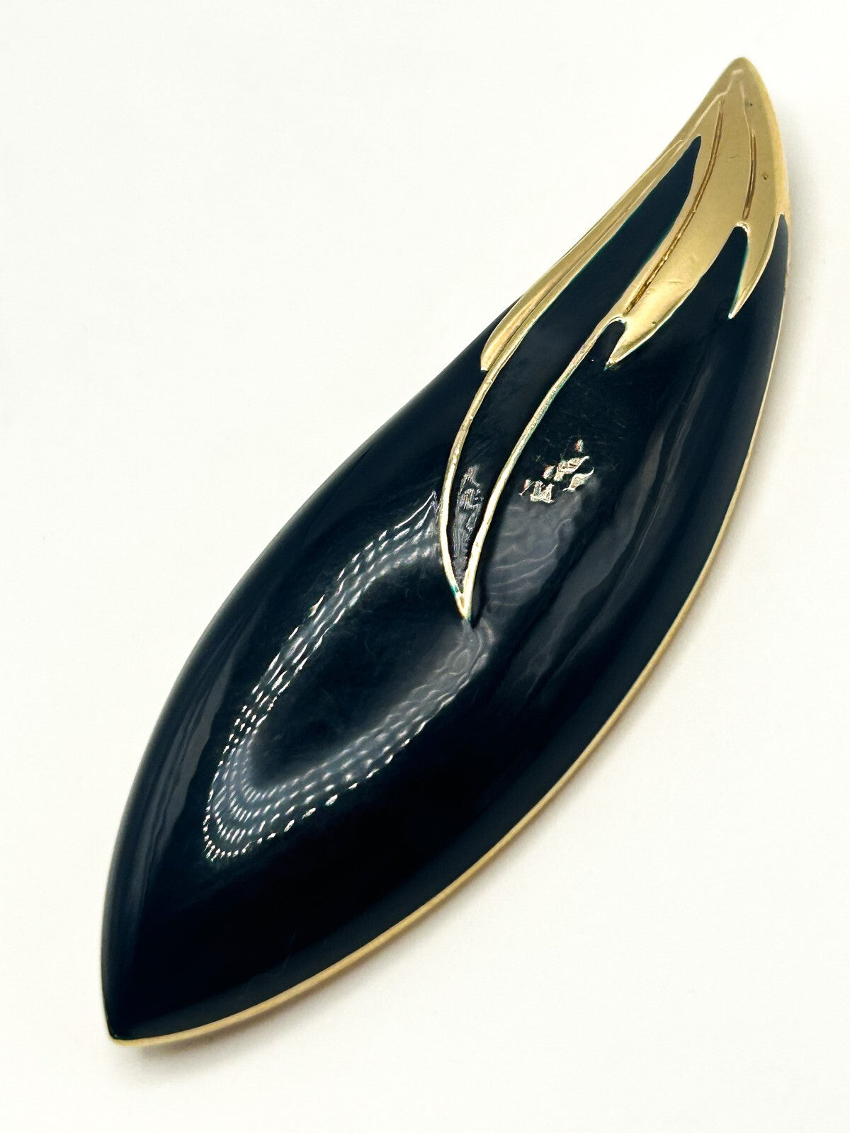 Black Enamel Gold Tone Abstract Brooch with Sweeping Lines 80s - Pin Retro