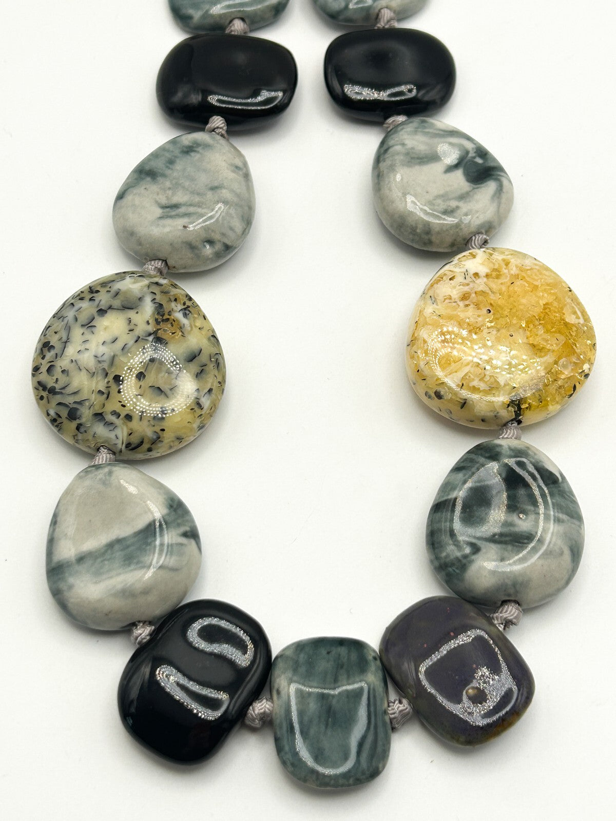 Chunky Marble-Effect Ceramic Necklace & Bracelet Set – Hand-Knotted Grey Ribbon