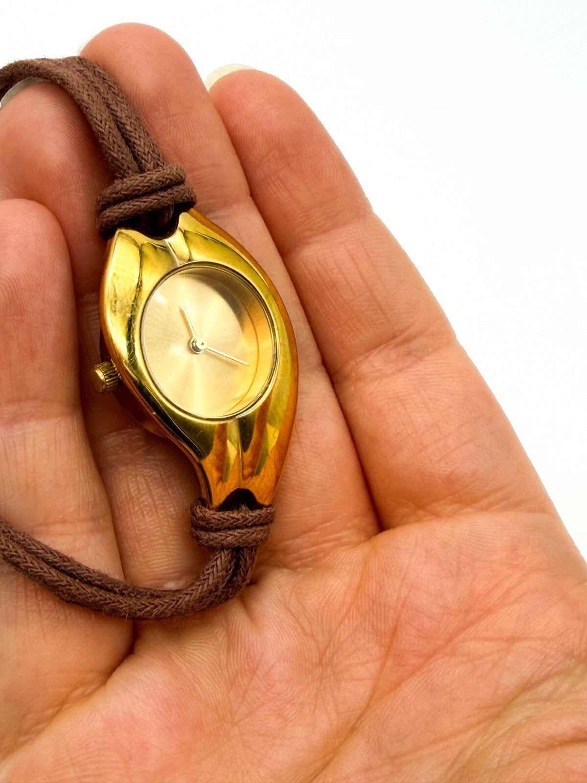 Avon Ladies Quartz Watch Gold Tone Brown Cord Strap Untested
