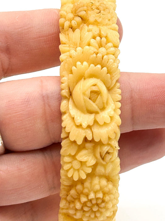 Vintage Hand-Carved Flower Celluloid Floral Bangle