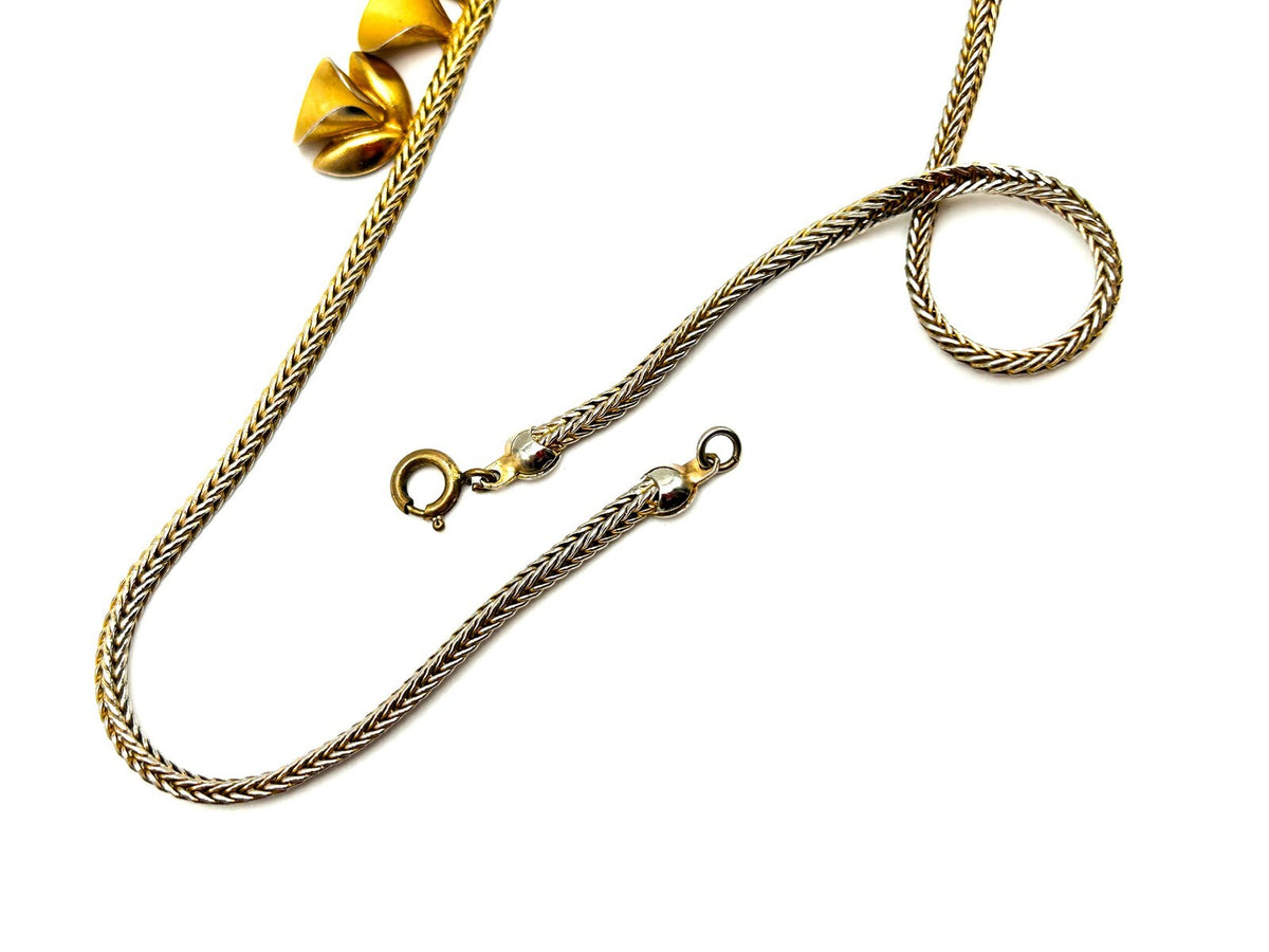 Unsigned Vintage Gold Tone Fluted Petal Flower Necklace