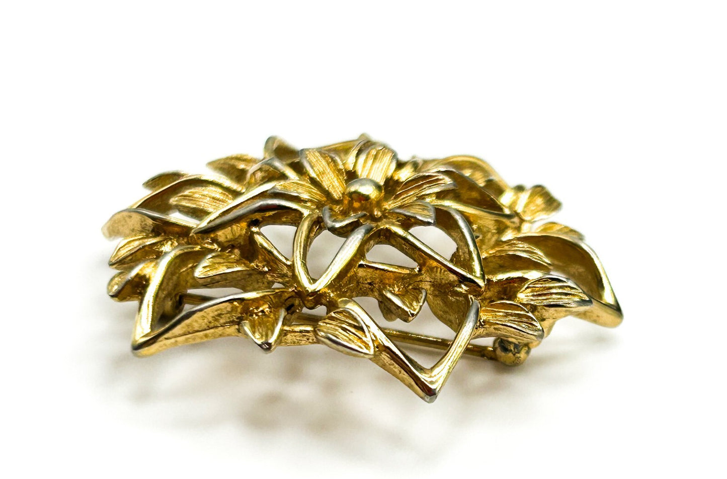 Vintage Signed Sarah Coventry Floral Filigree Brooch [SARAHCOV]