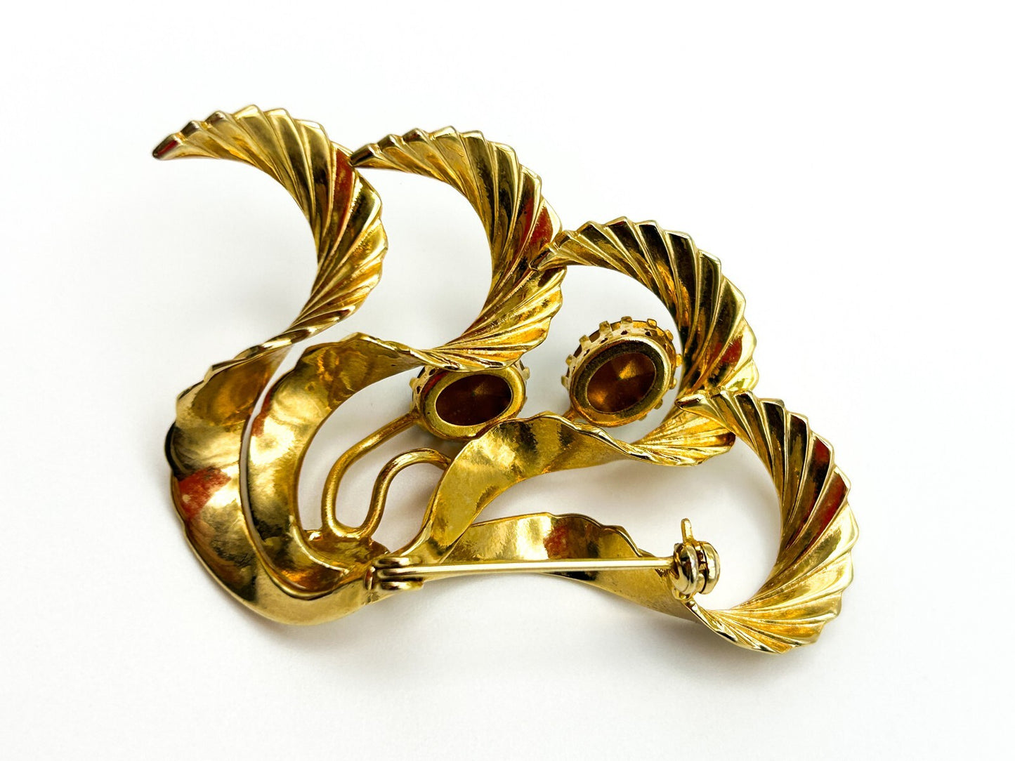 Vintage Art Nouveau Style Gold Tone Abstract Ribbon Brooch Green Rhinestones