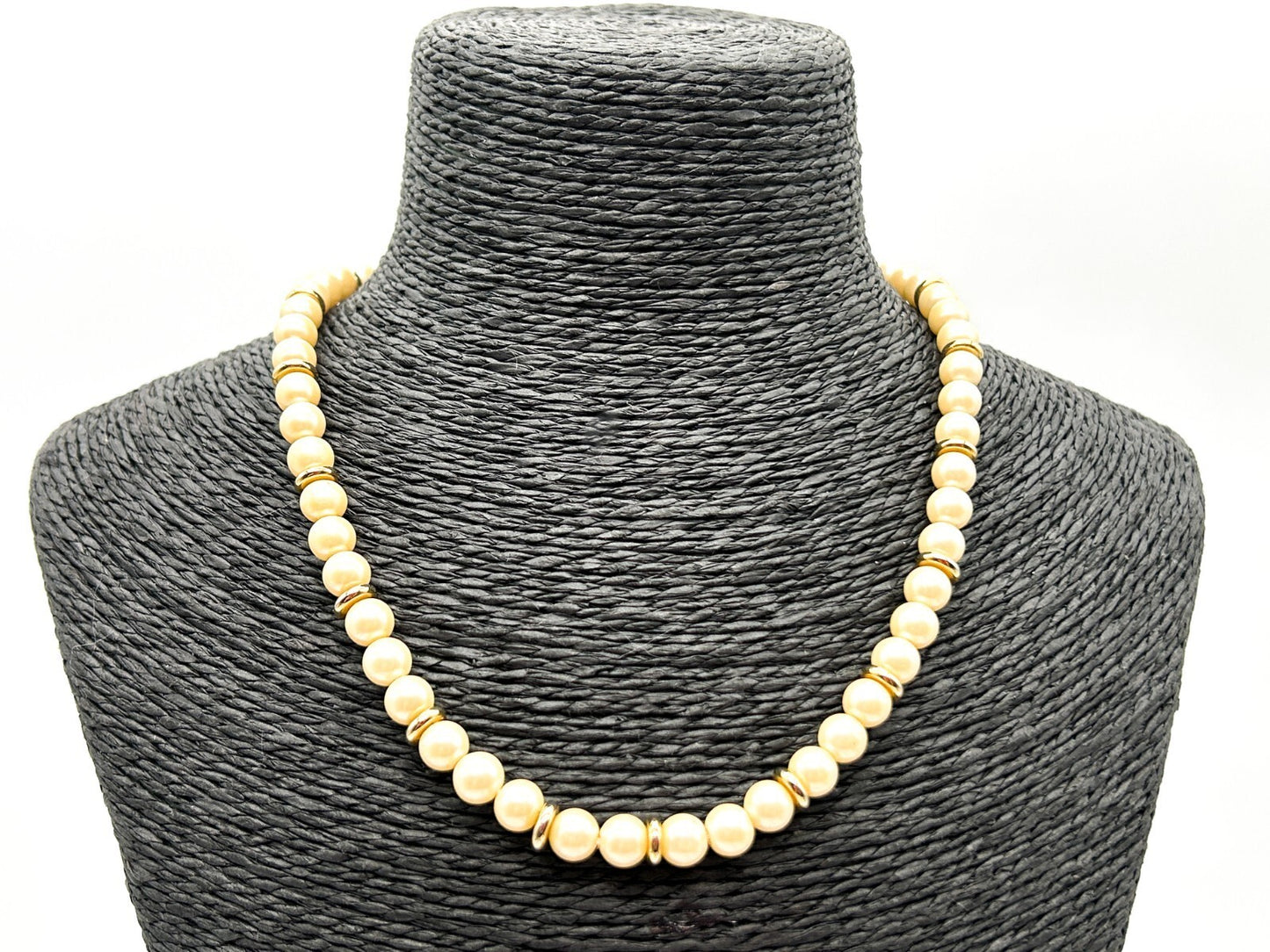 Vintage Classic Cream Pearl Necklace Glass Gold Tone Spacers Retro 34g READ