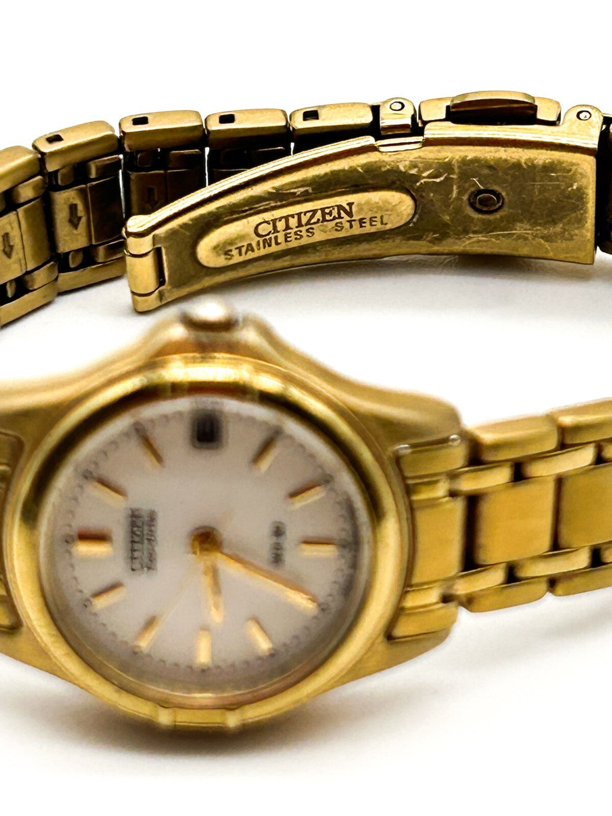Citizen Eco Drive Ladies Gold Tone Watch Date Bracelet WR50 Japan Analogue