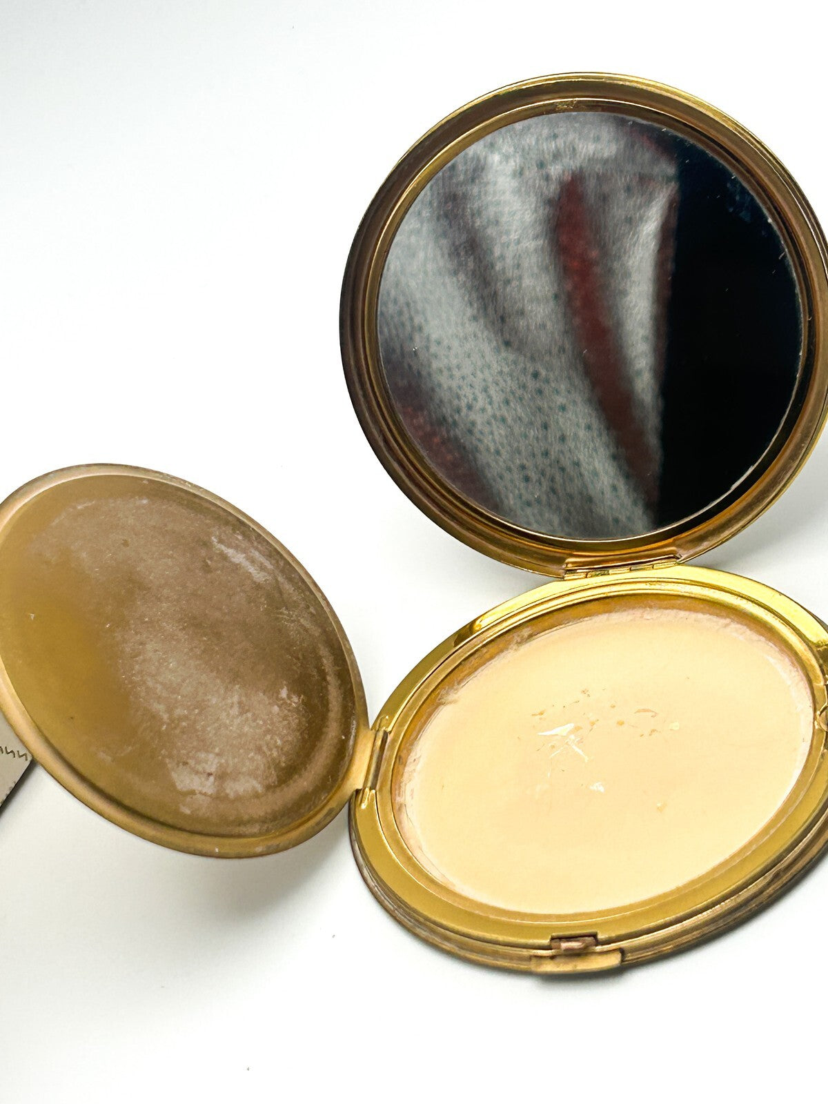 Stratton “Vogue” Floral Enamel Powder Compact Made in England with Original Box