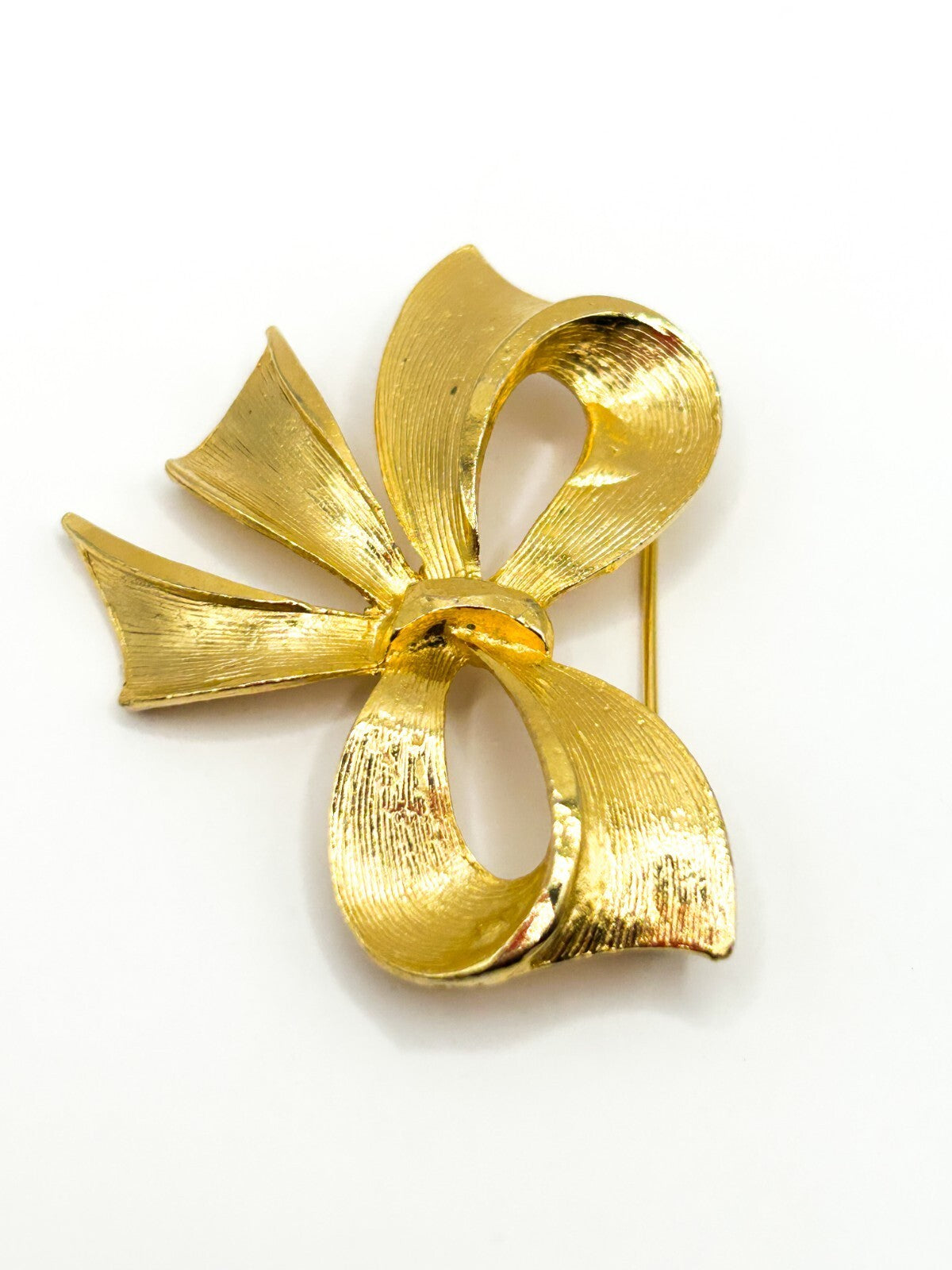 Vintage Gold Tone Bow Brooch Brushed Textured Ribbon Statement Pin 5cm