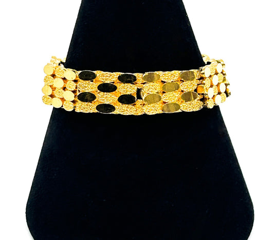 Vintage Sphinx Gold Tone Textured Oval Link Bracelet 7” Articulated Statement