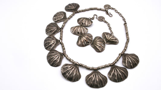 Demeter Creed Shells [Bracelet and Necklace Set]