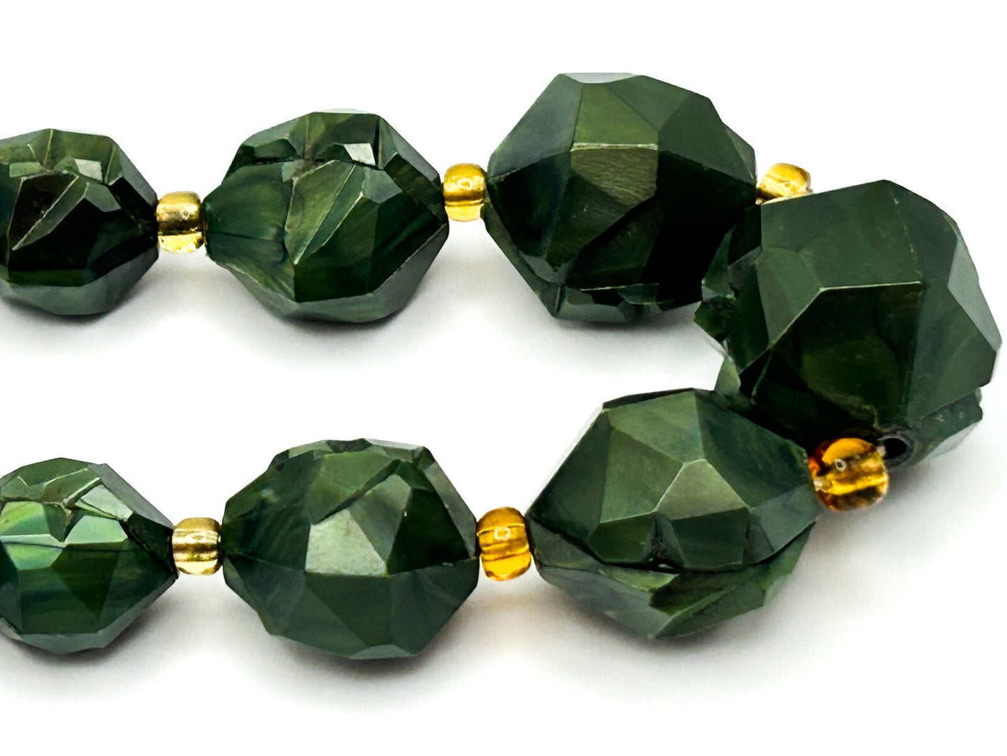 Vintage Modernist 50s-60s Moulded Green Faceted Beaded Necklace