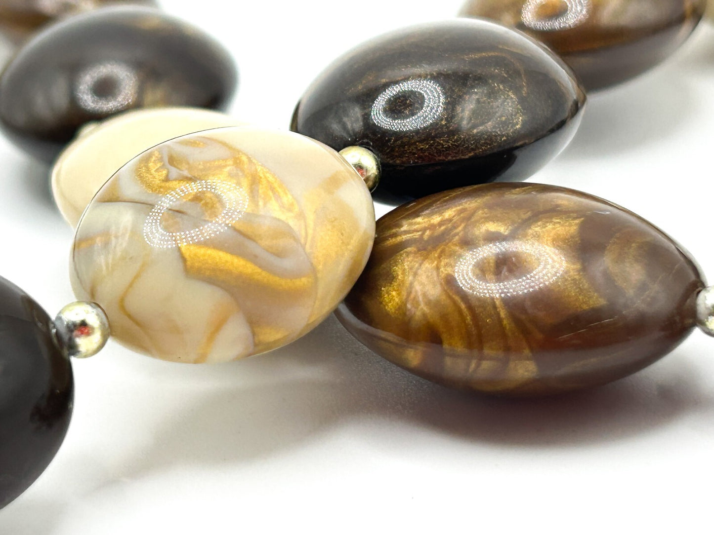 Vintage Brown Marbled Acrylic Bead Necklace Cream Caramel Chunky 70s Style 26.5”