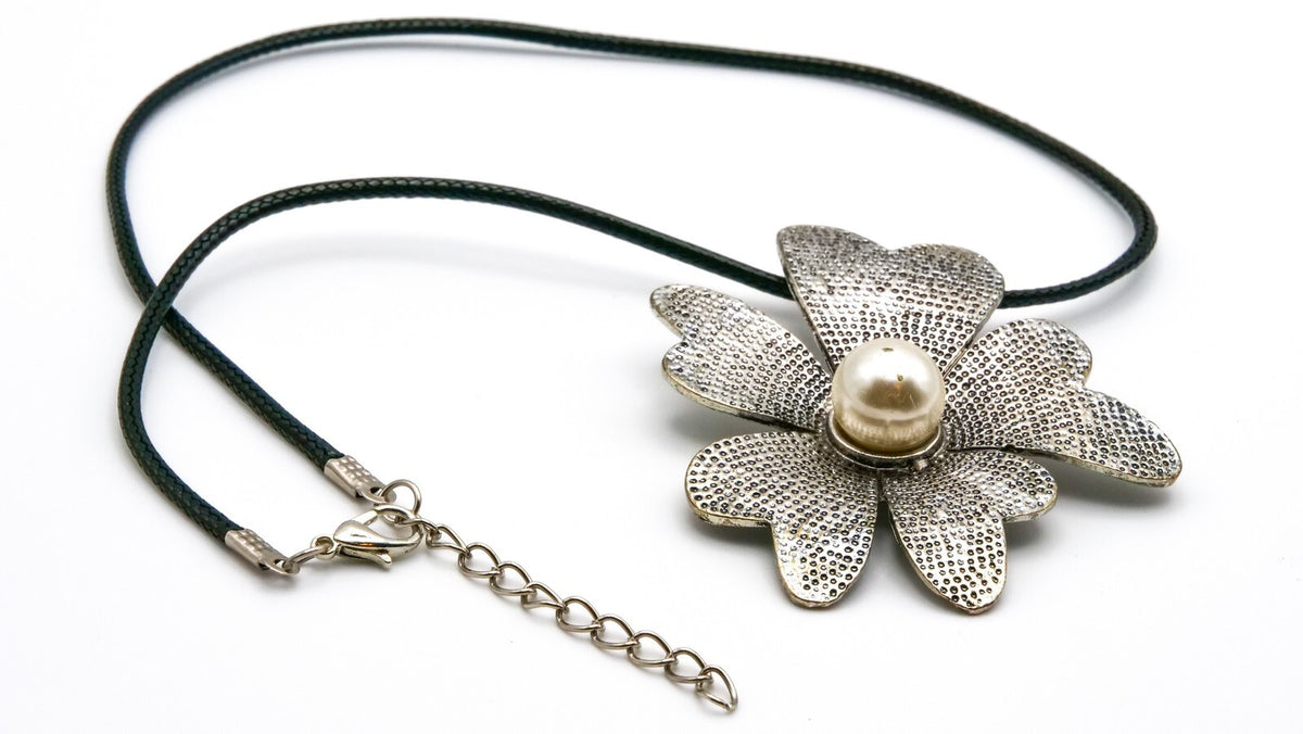 Textured Silver Flower Pendant Necklace – Faux Pearl Centre