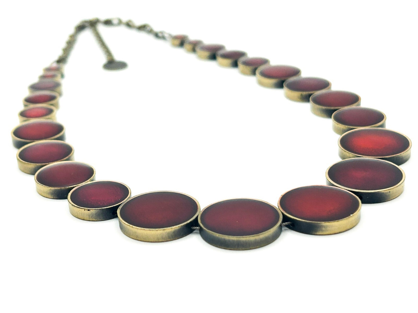 Graduated Red Resin Pearlescent / Metallic Disc Necklace