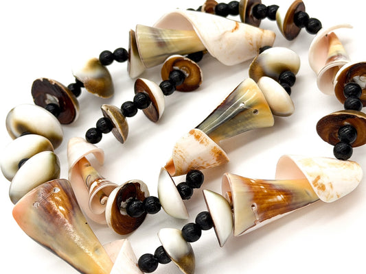 Vintage Conch Shell Necklace Graduated Spiral Shell Bead Strand Coastal Boho