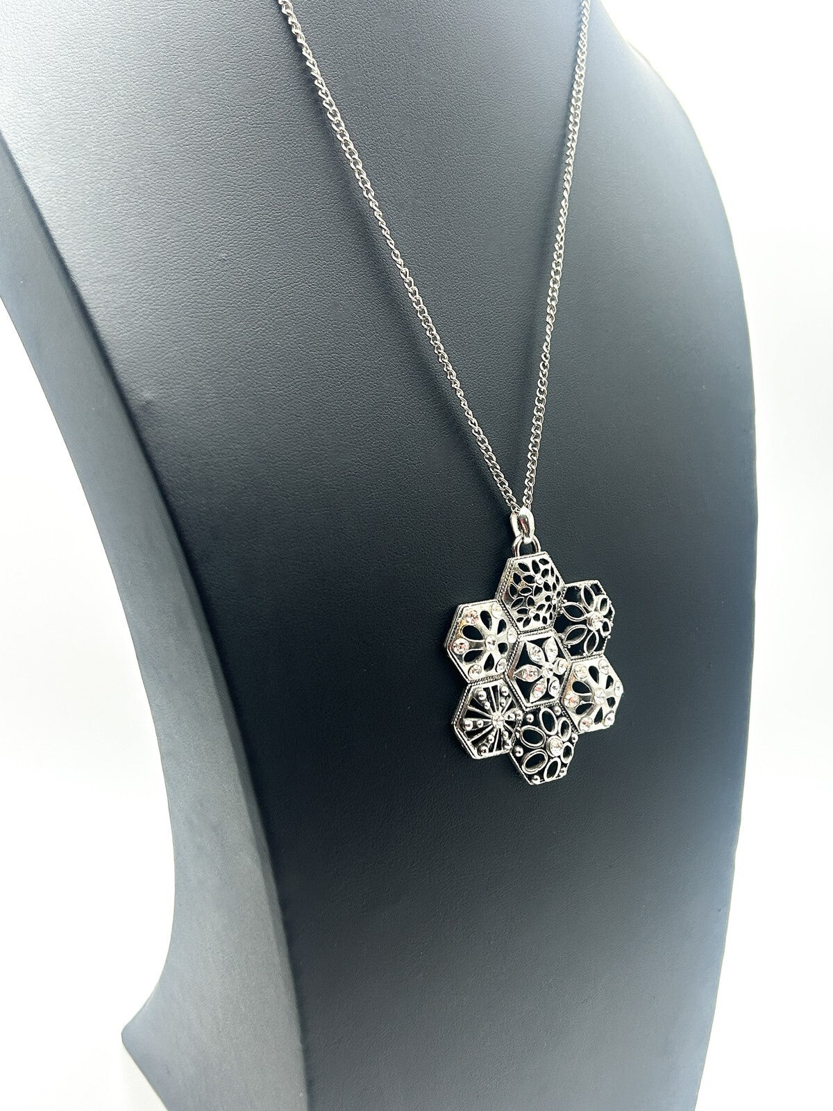 Vintage Silver Tone Hexagonal Floral Filigree Pendant Necklace