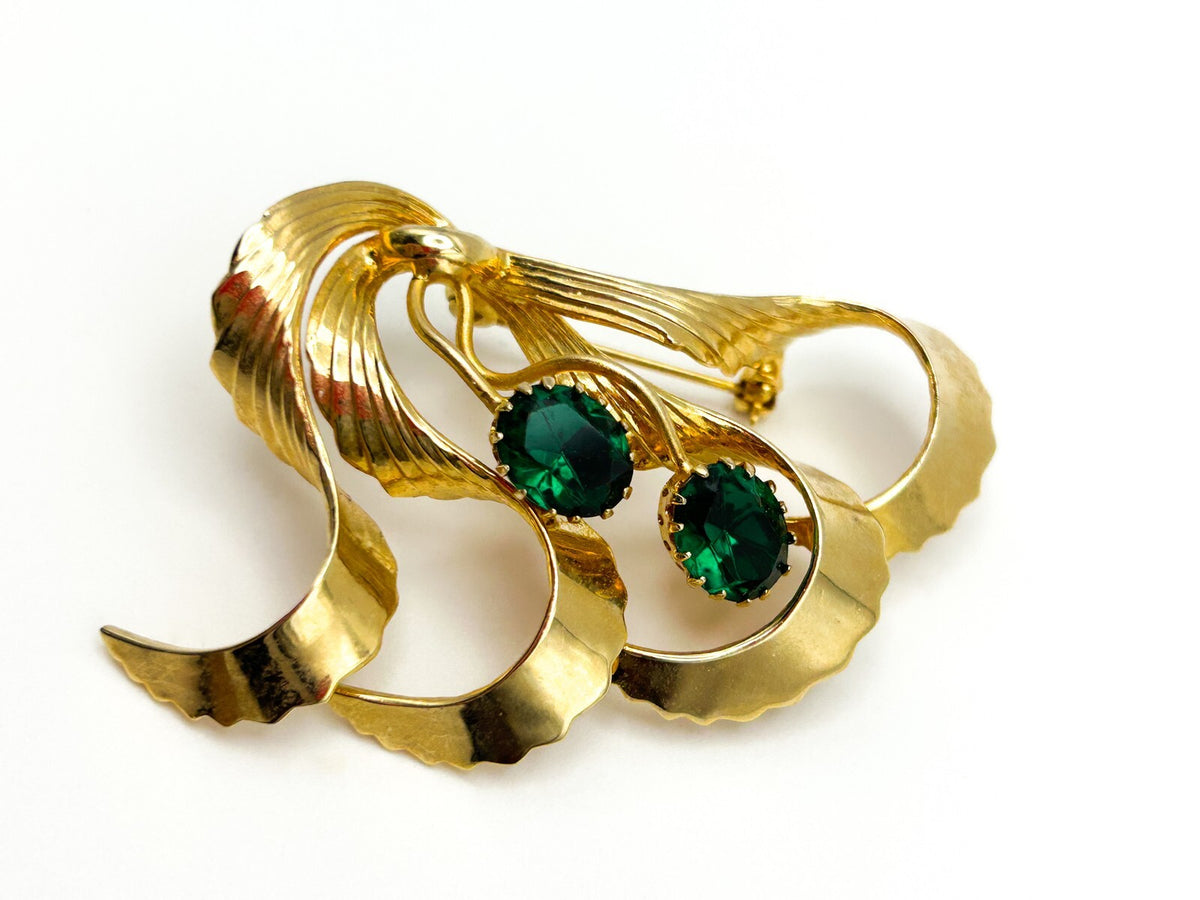 Vintage Art Nouveau Style Gold Tone Abstract Ribbon Brooch Green Rhinestones