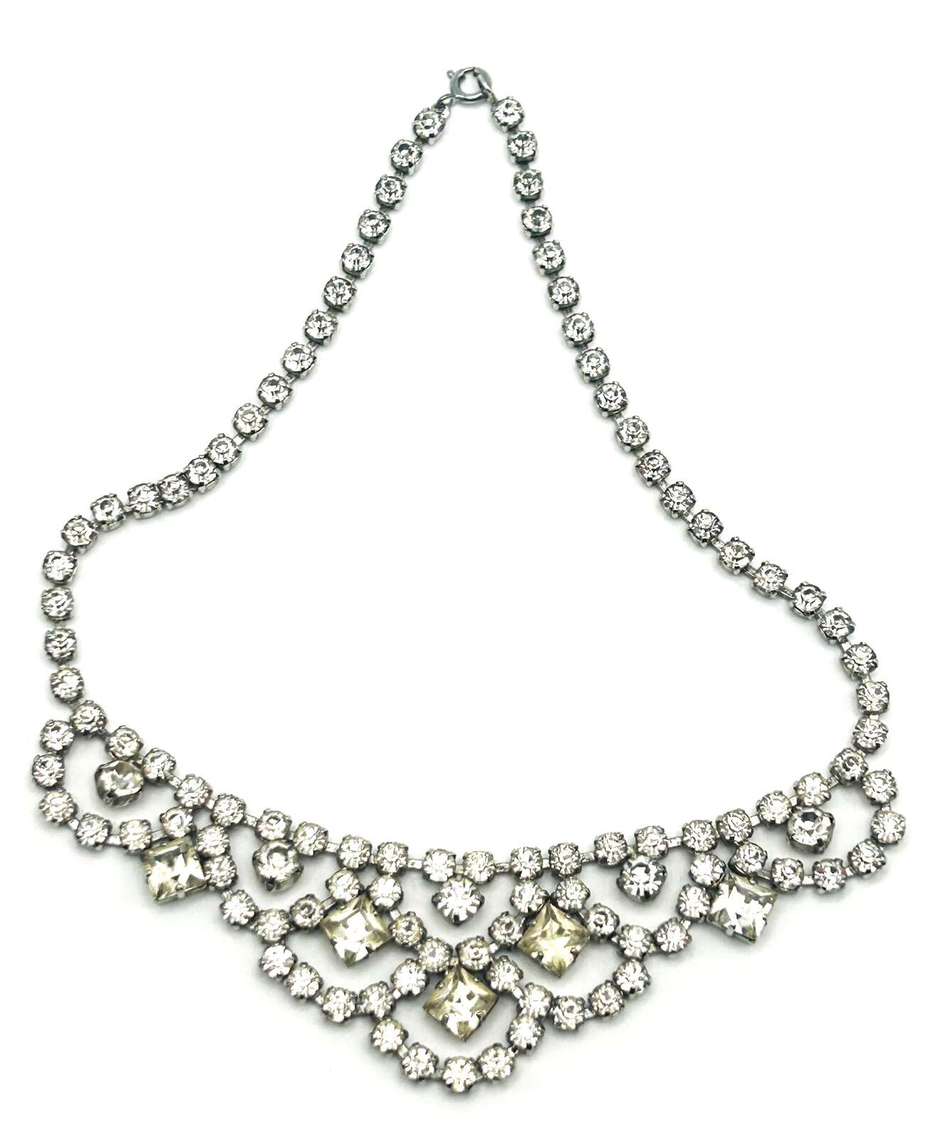Vintage Style Rhinestone Bib Necklace Silver Tone Cupchain Statement Scallop 16”
