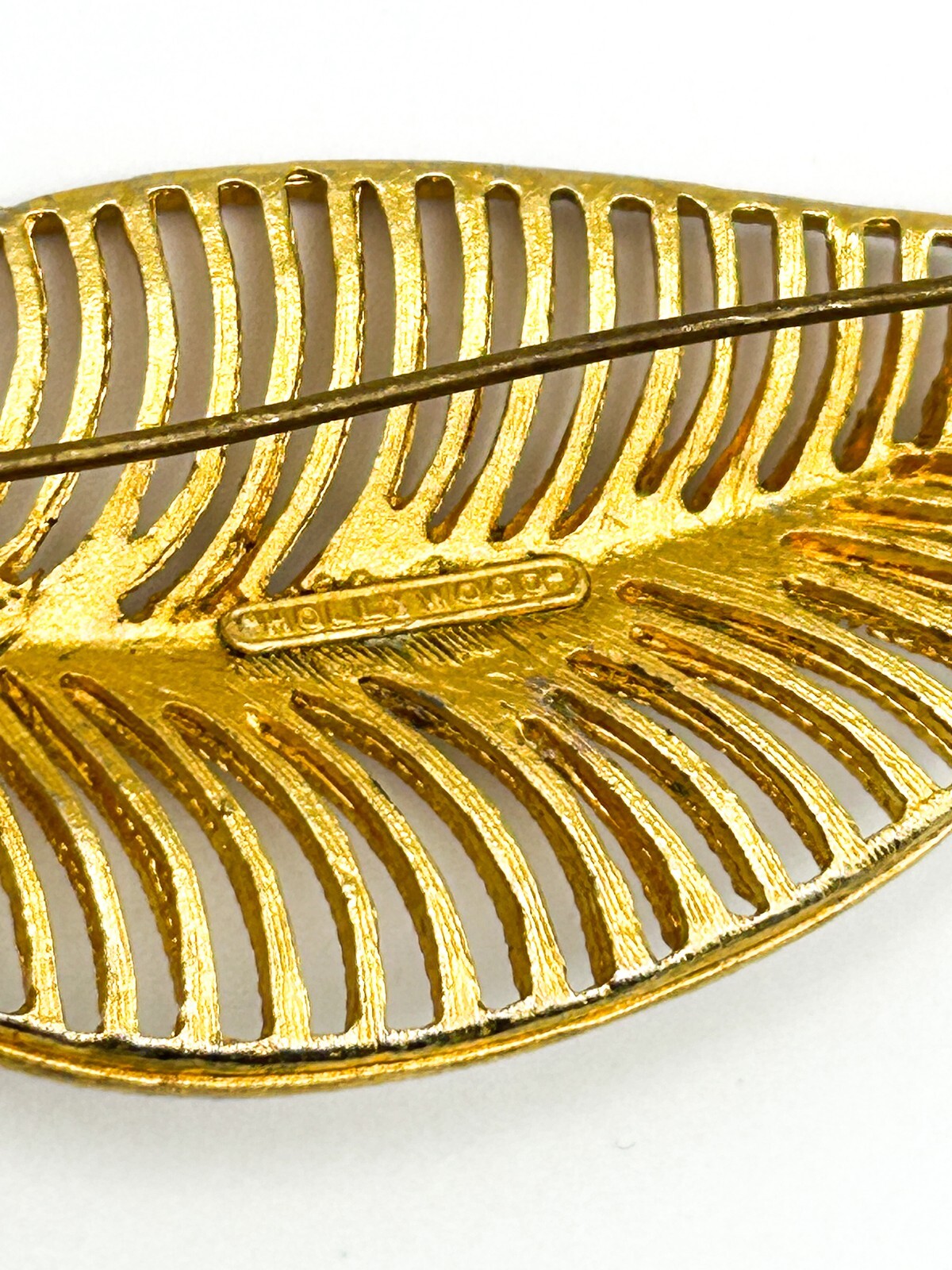 Vintage Hollywood Leaf Brooch Gold Tone Openwork Ribbed Pin