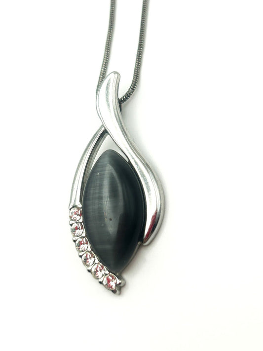 Silver Tone Cat’s Eye & Rhinestone Pendant Necklace