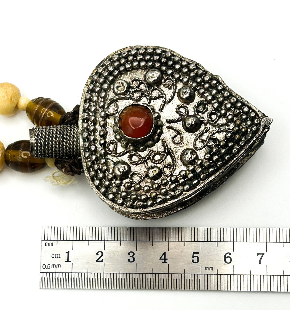 Vintage Repousse Heart Perfume Bottle Pendant Necklace Silver Tone Beaded 14”
