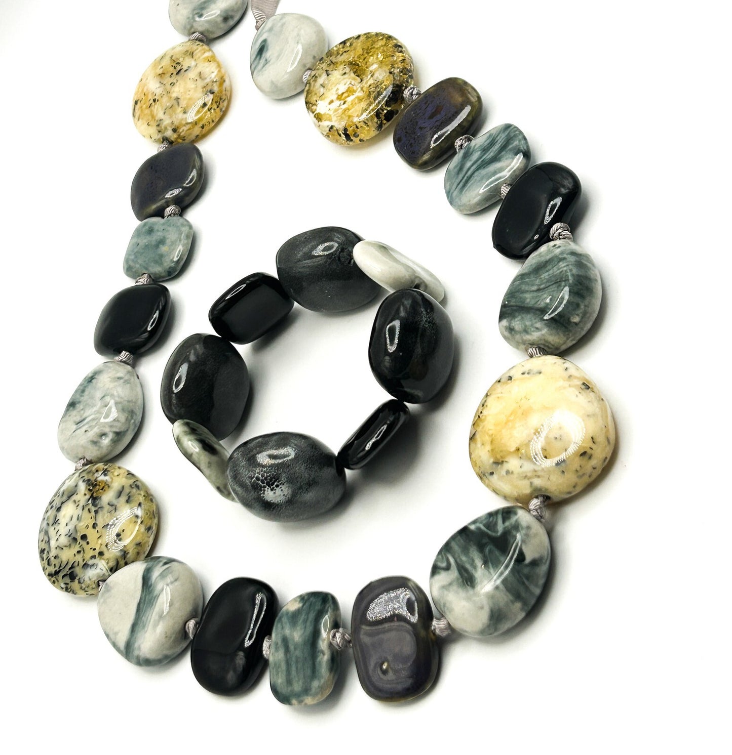 Chunky Marble-Effect Ceramic Necklace & Bracelet Set – Hand-Knotted Grey Ribbon