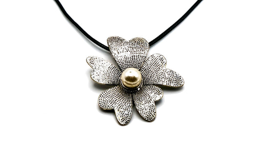 Textured Silver Flower Pendant Necklace – Faux Pearl Centre